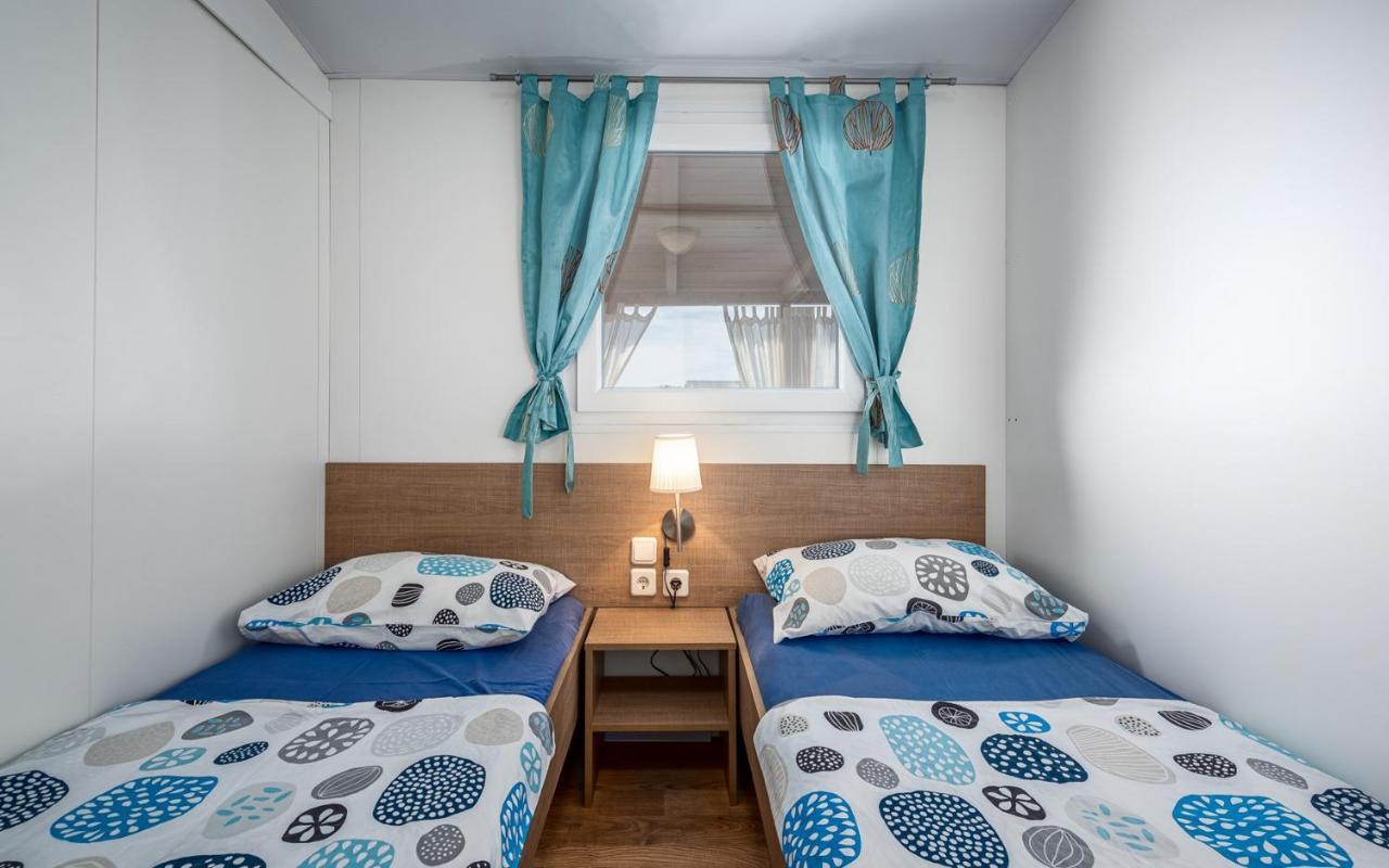 Panorama Mobile Homes In Camping Park Umag Værelse billede