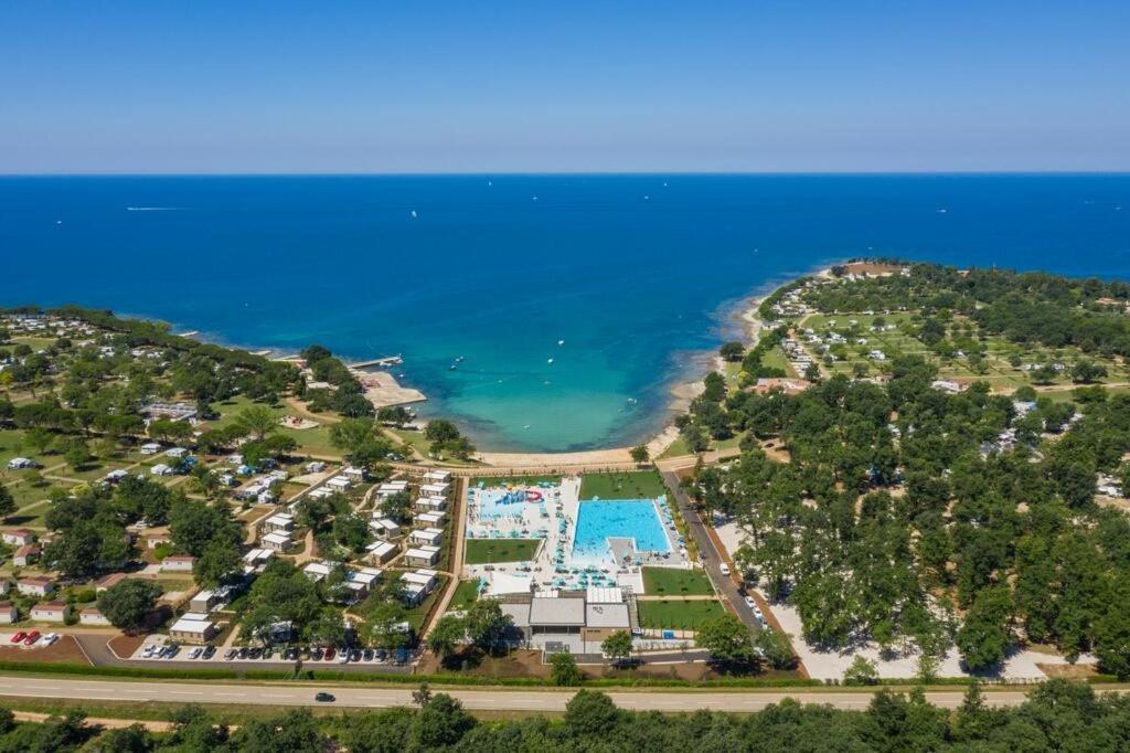 Panorama Mobile Homes In Camping Park Umag Eksteriør billede