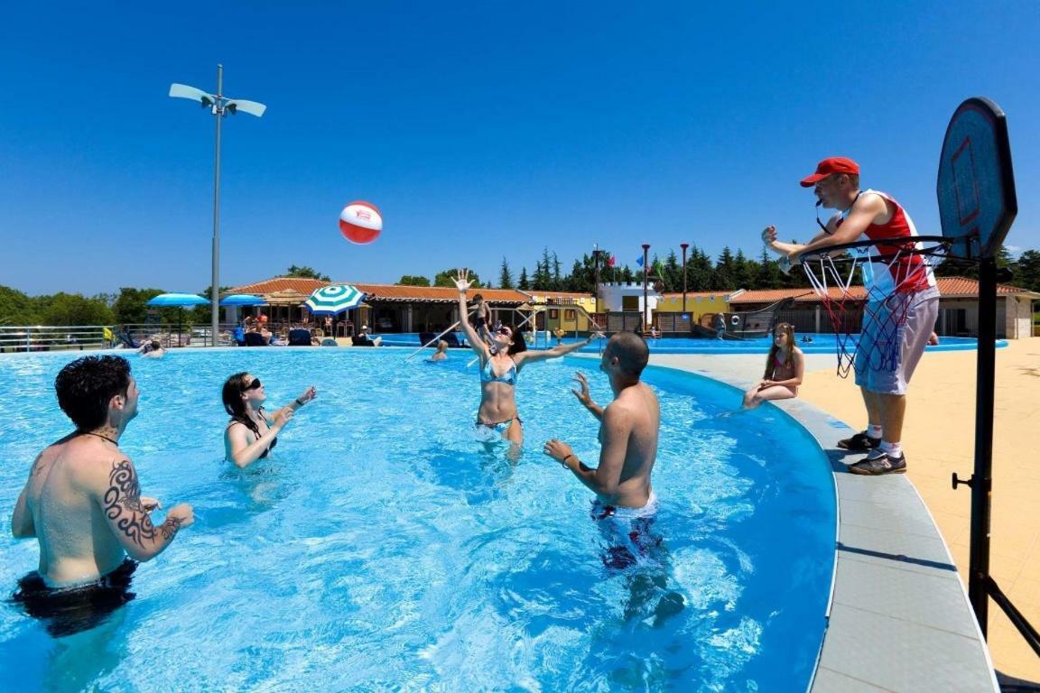 Panorama Mobile Homes In Camping Park Umag Eksteriør billede