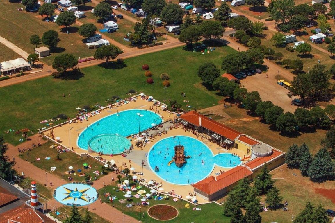 Panorama Mobile Homes In Camping Park Umag Eksteriør billede